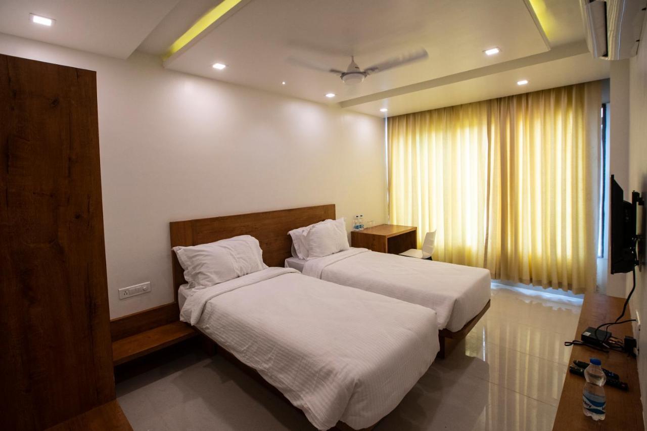 Hotel The Orange Flag  Aurangabad  Buitenkant foto