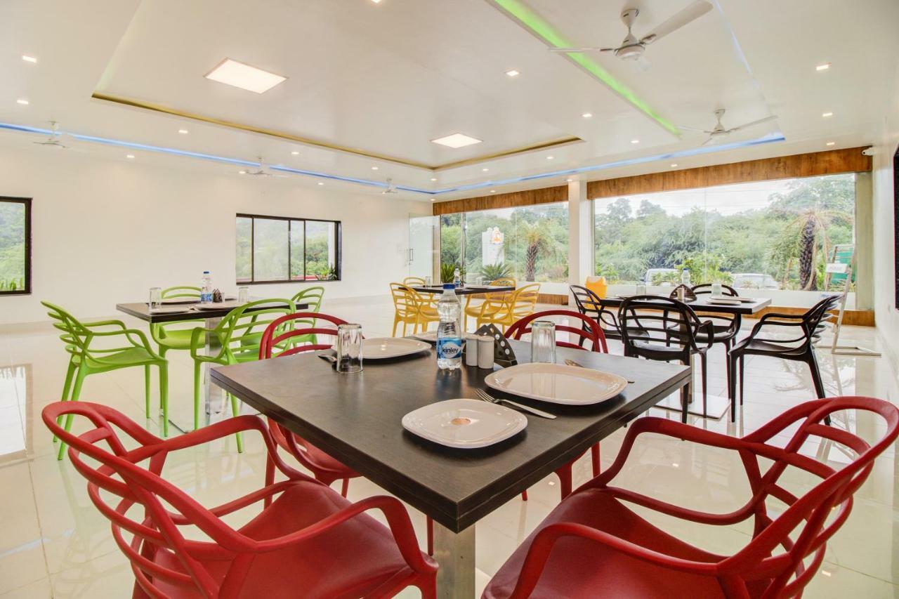 Hotel The Orange Flag  Aurangabad  Buitenkant foto