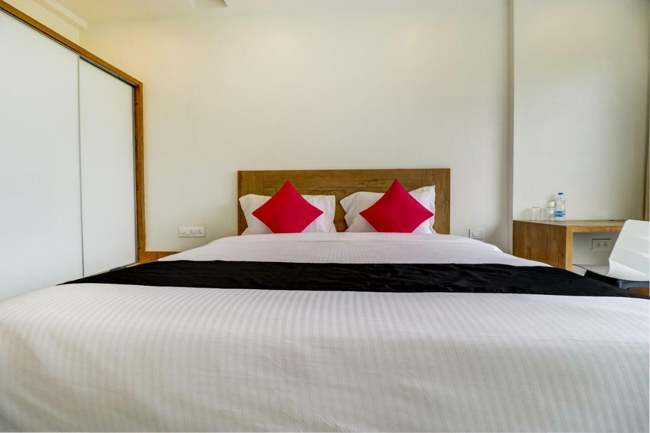 Hotel The Orange Flag  Aurangabad  Buitenkant foto