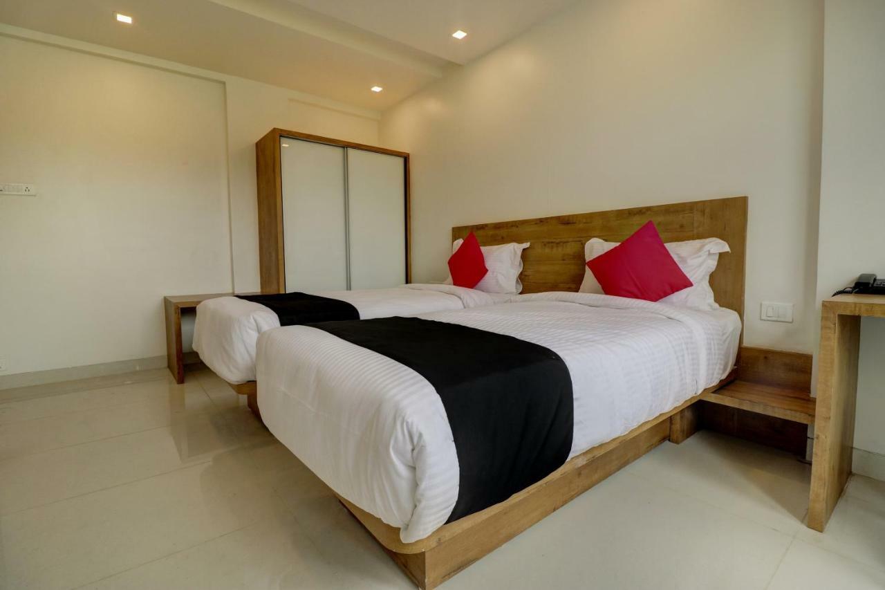 Hotel The Orange Flag  Aurangabad  Buitenkant foto